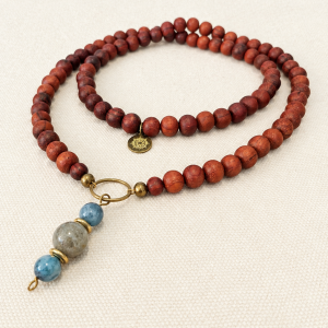Long necklace of wooden brown bayong, labradorite and kyanite beads